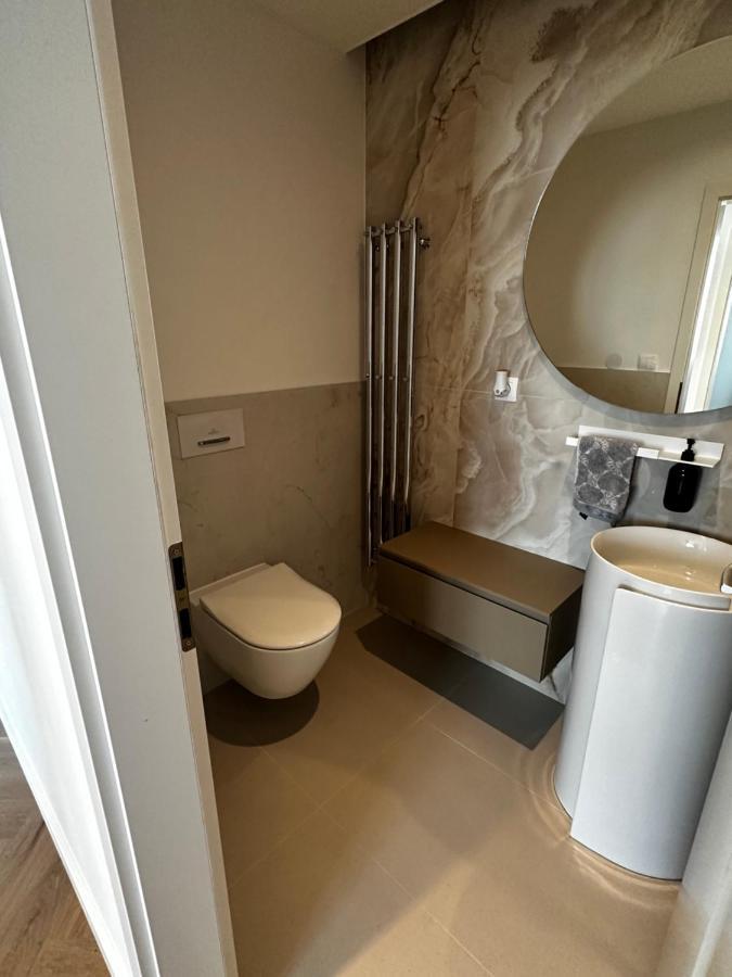 Luxury Penthouse At The Historical Centre With Free Parking Apartment Bratislava Ngoại thất bức ảnh